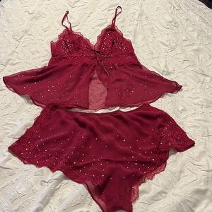 Sexy Victoria’s Secret pjs set with lace 💜✨